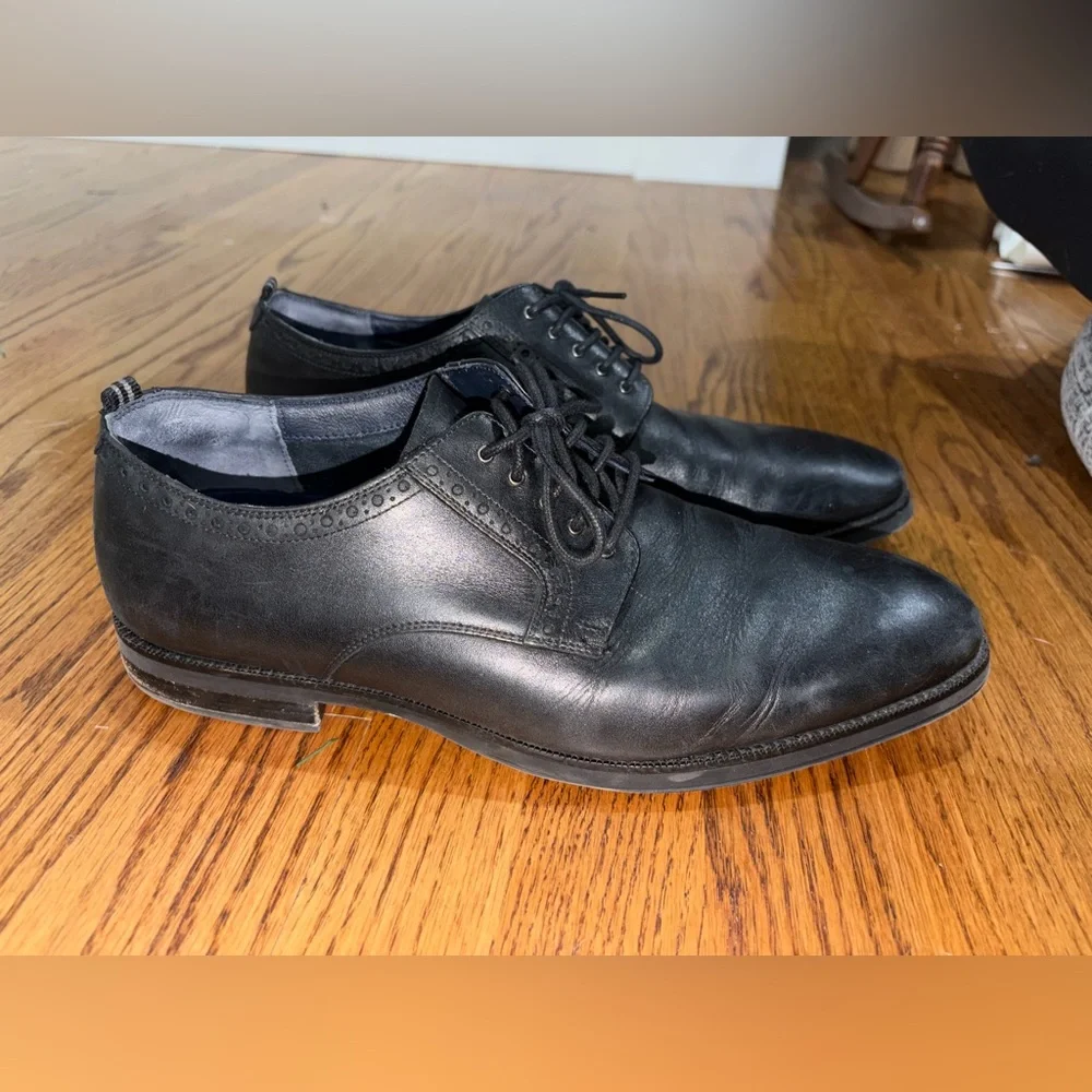 Cole Haan brogue detailing